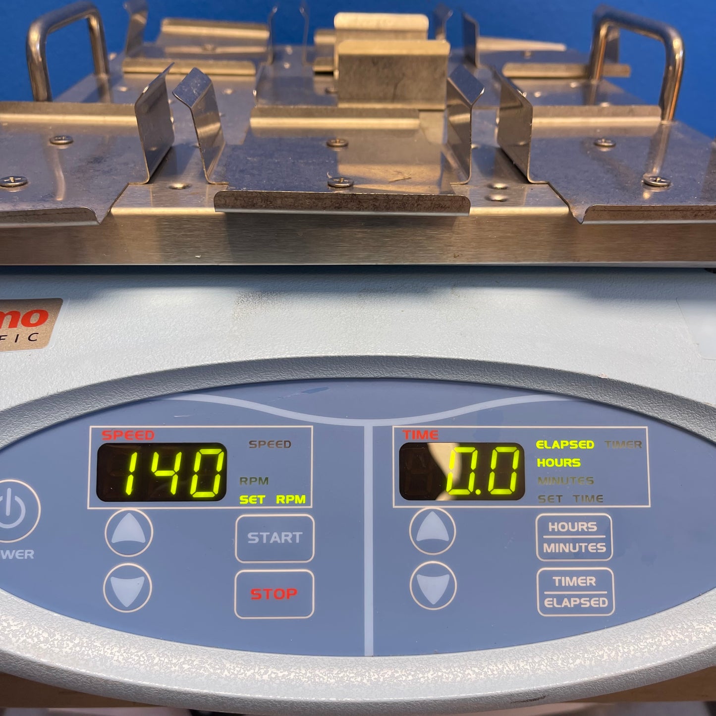 Thermo Scientific 4314 MAXQ SHKE2000 Open Air Platform Benchtop Orbital Shaker