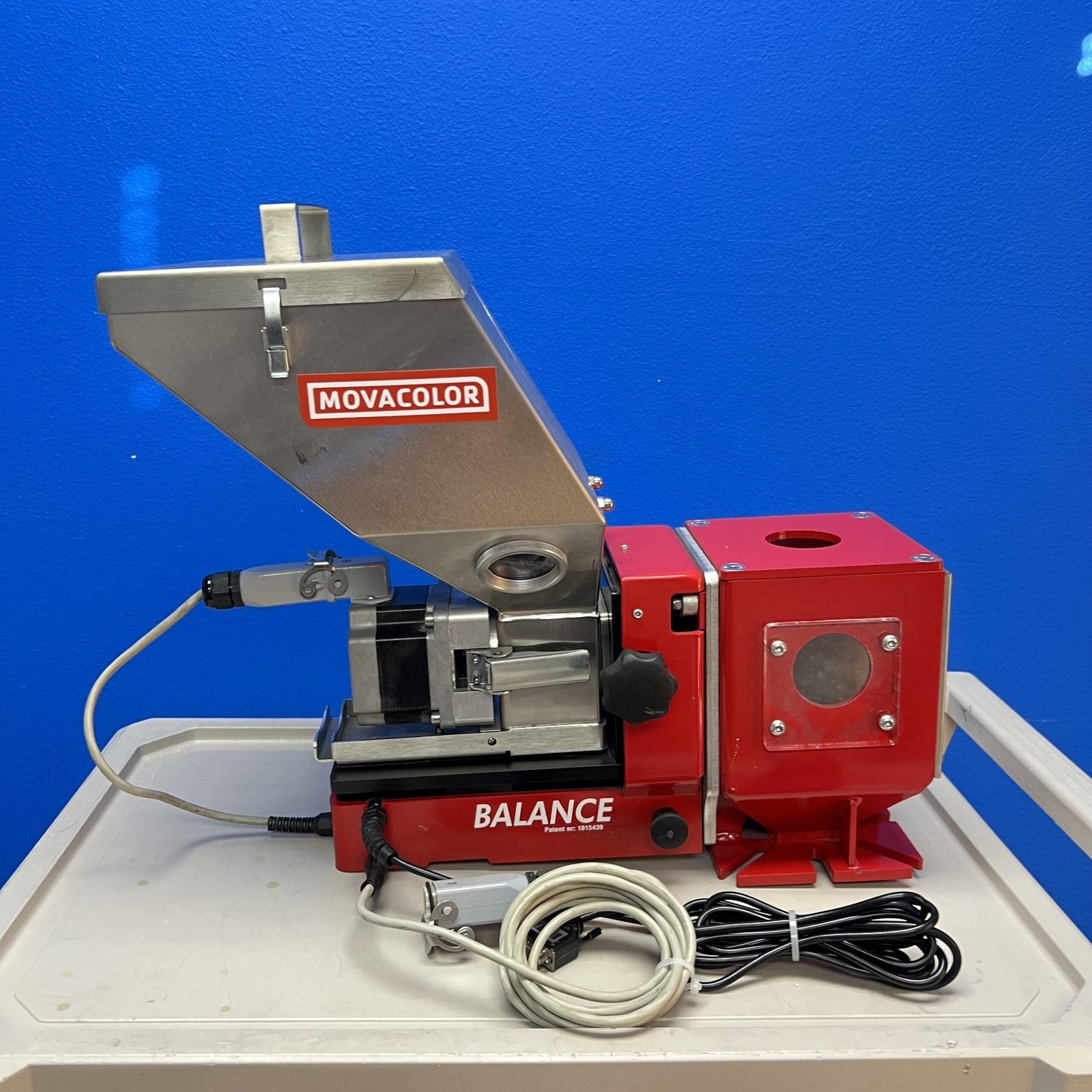 Movacolor BALANCE gravimetric dosing blender feeder for plastic processing