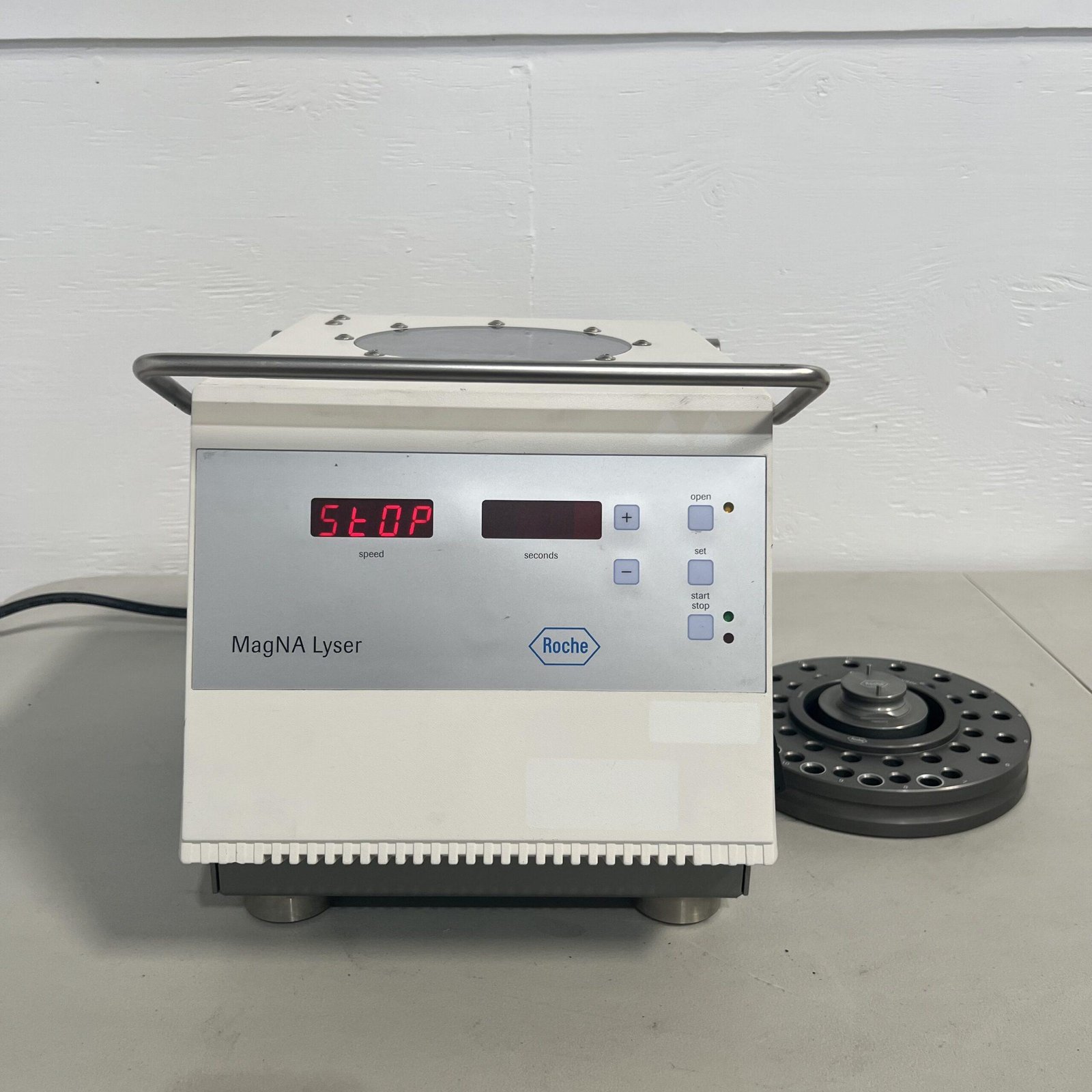 Roche MagNA Lyser Tissue Homogenizer with Rotor and Cooling Block 7000rpm