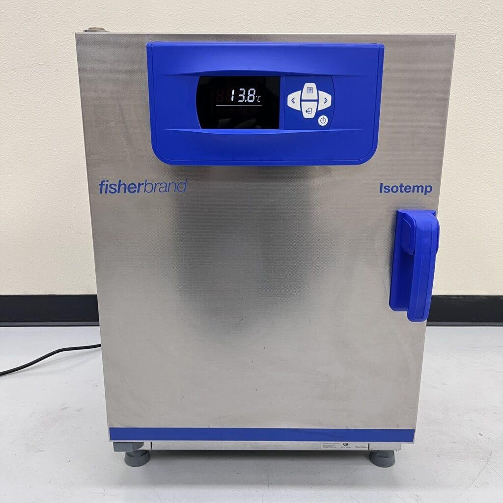 Fisher Isotemp 60L Incubator microbiological chamber front view