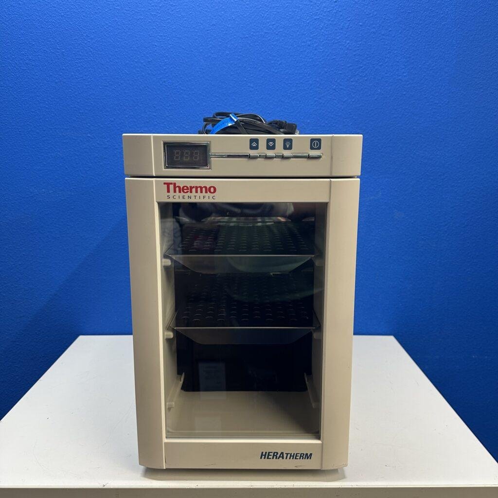 Thermo Scientific Heratherm IMC 18 compact microbiological incubator front view